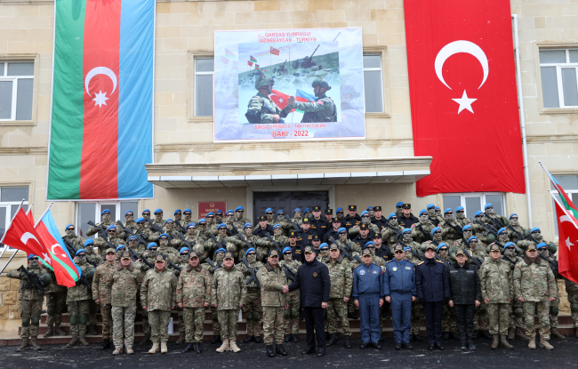 Bakan Akar: Gerektiğinde tek ordu, tek güç, tek yumruk olmayı biliriz